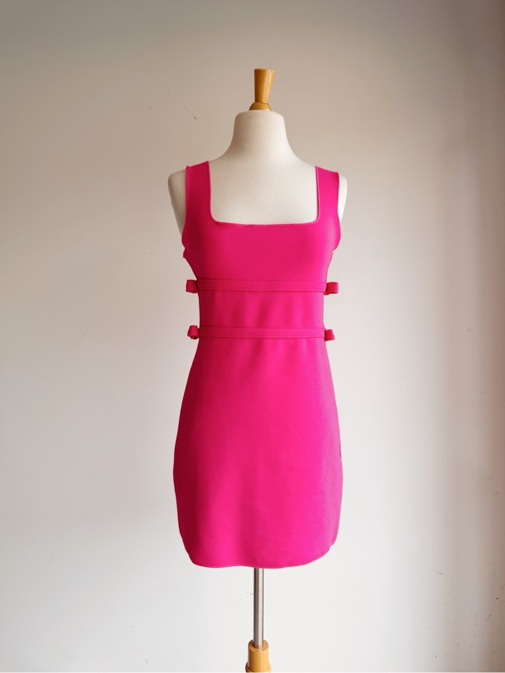 NWT Zara Hot Pink Cutout Mini Dress Side Buckle Bodycon Barbiecore Size Large - Picture 2 of 6